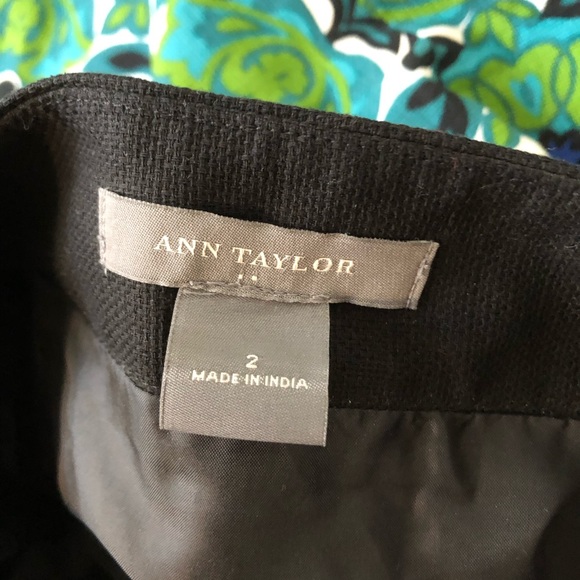 Ann Taylor Factory Casual Skirt. Sz 2 - Picture 6 of 7